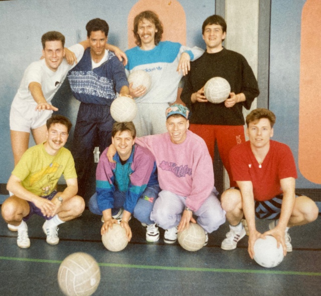 1. Platz beim Volleyball-Ortsturnier 1991