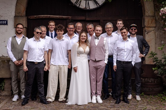 Die TTV-Kameraden gratulieren zur Hochzeit